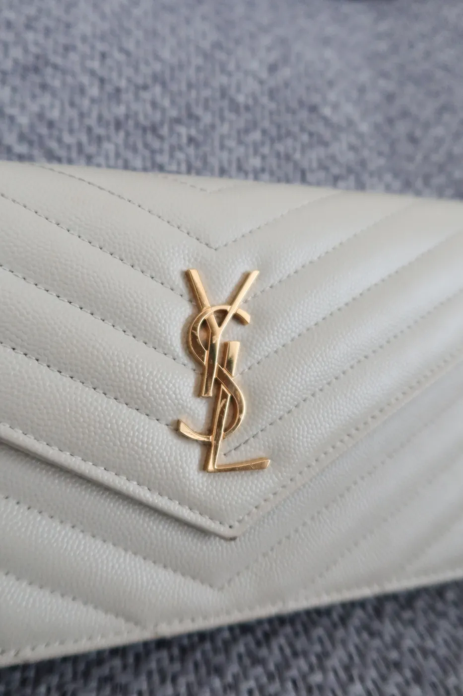 Bolsa Saint Laurent Cassandre Envelope Branca - 6