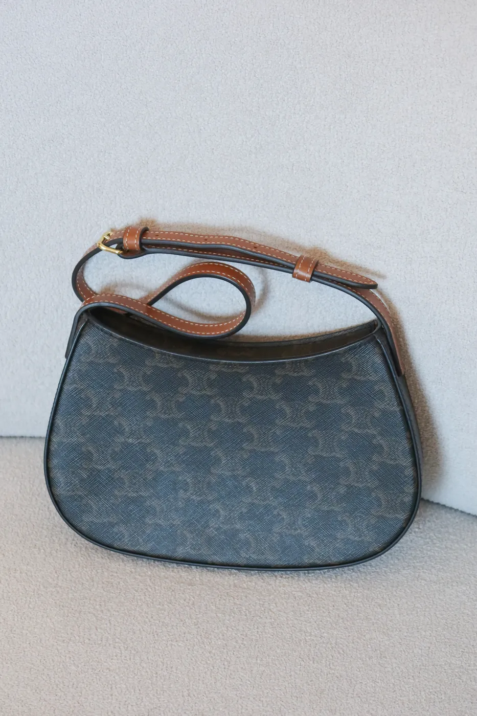 Bolsa Celine Medium Tilly Marrom - 7