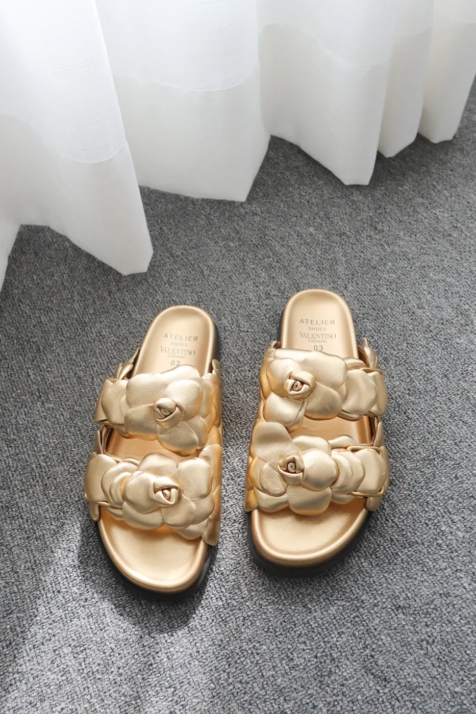 Rasteira Valentino Atelier 03 Rose Dourada  36,5/37 - 2