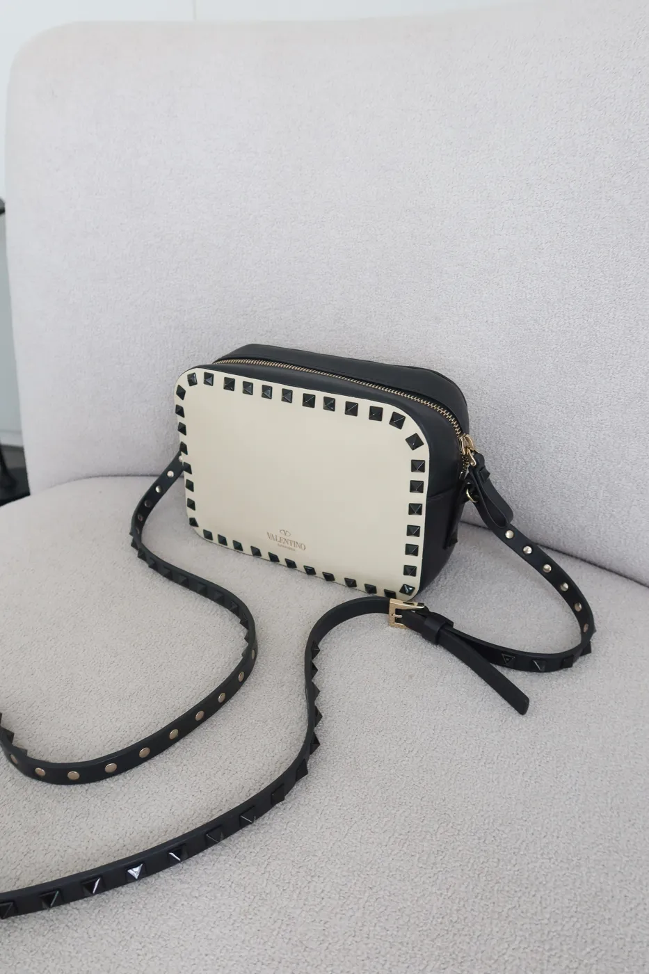 Valentino Garavani Rockstud Camera Bag HB-1409 - 2