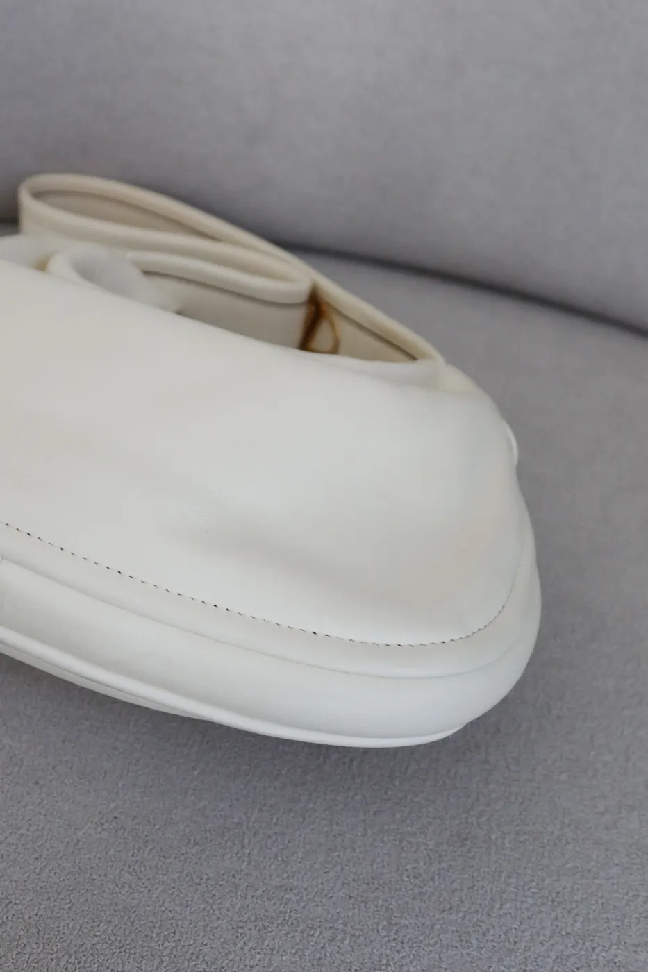 Valentino Garavani Small Go-Hobo Branco - 7