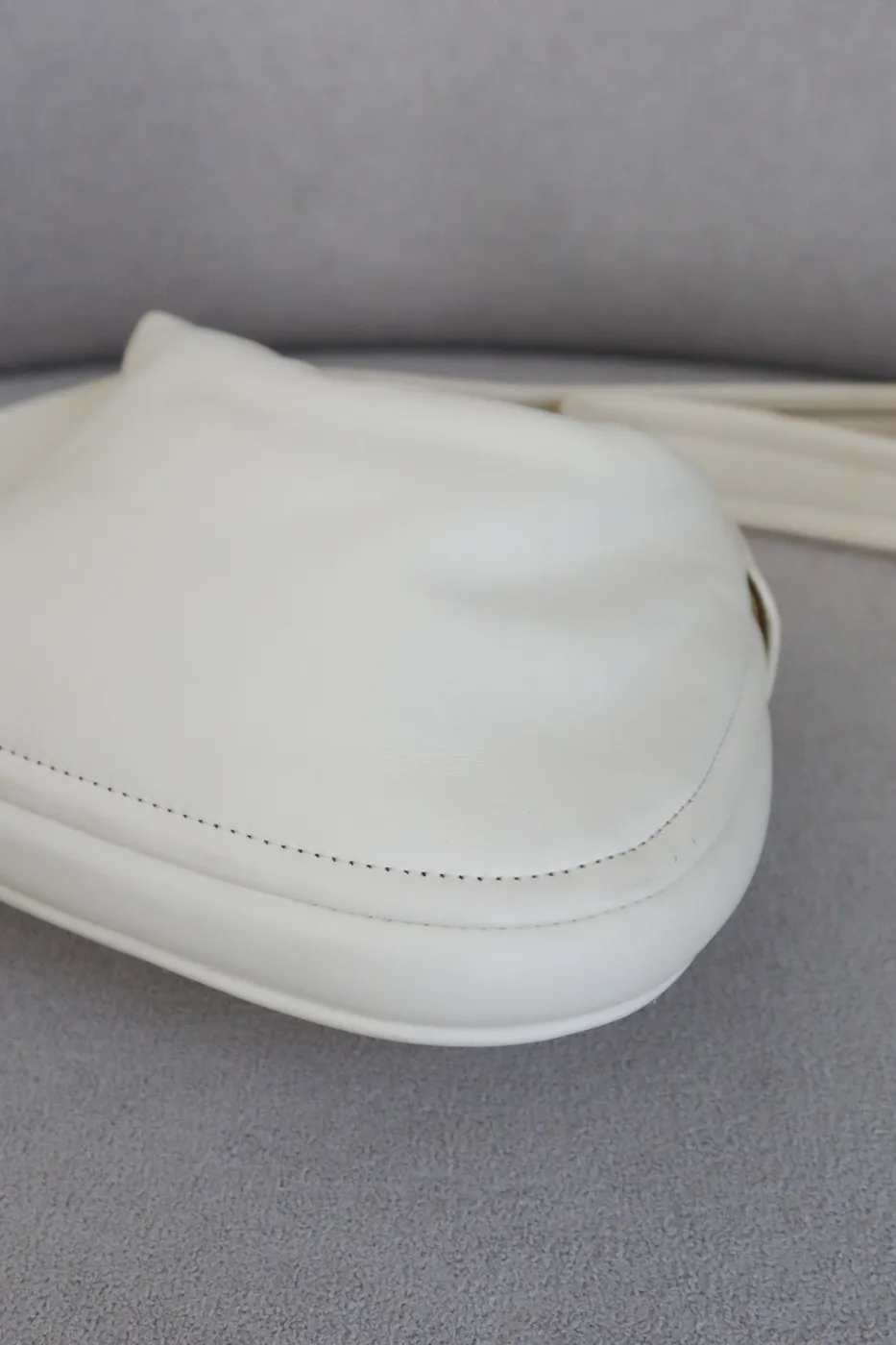 Valentino Garavani Small Go-Hobo Branco - 8