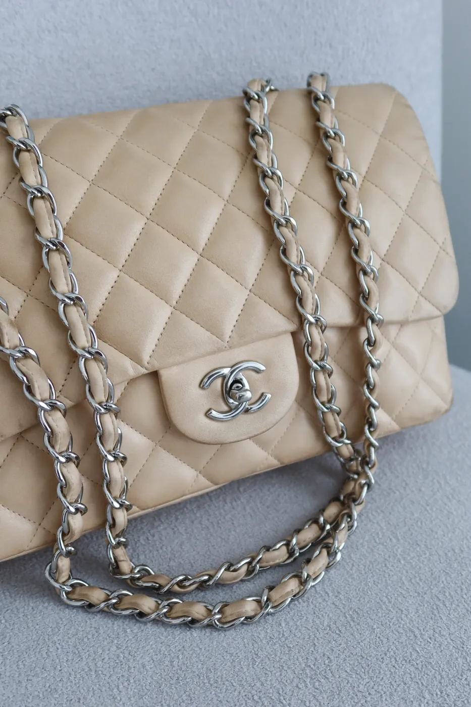 Bolsa Chanel Classic Flap Jumbo Bege - 7