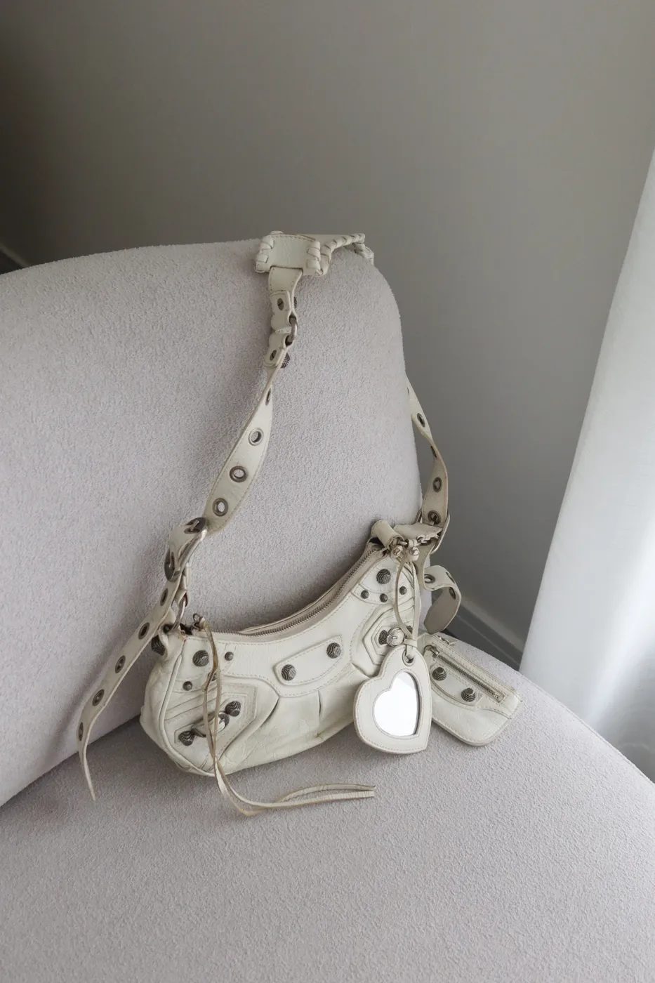 Bolsa Balenciaga Le Cagole branca - 4