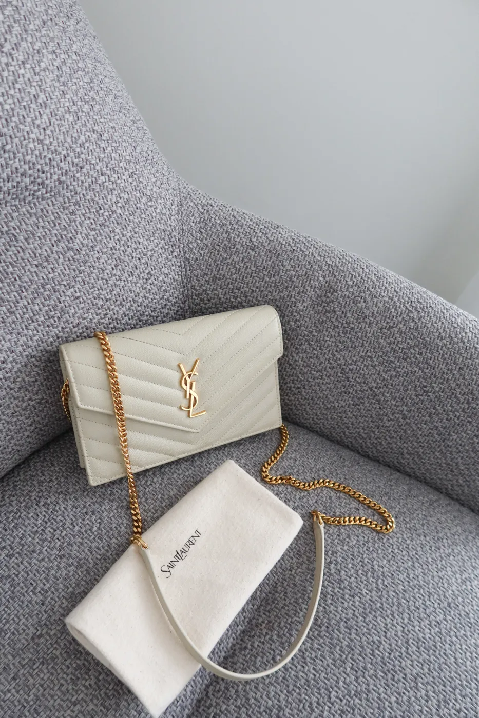 Bolsa Saint Laurent Cassandre Envelope Branca - 4