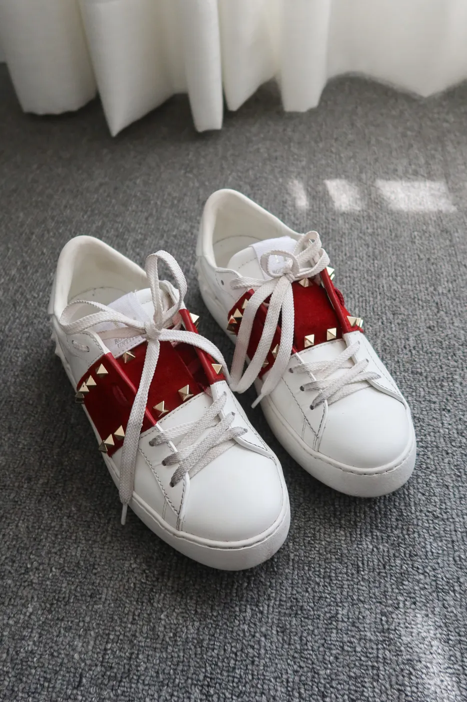 Tênis Valentino Garavani Rockstud Untitled branco e vermelho 36,5 - 5