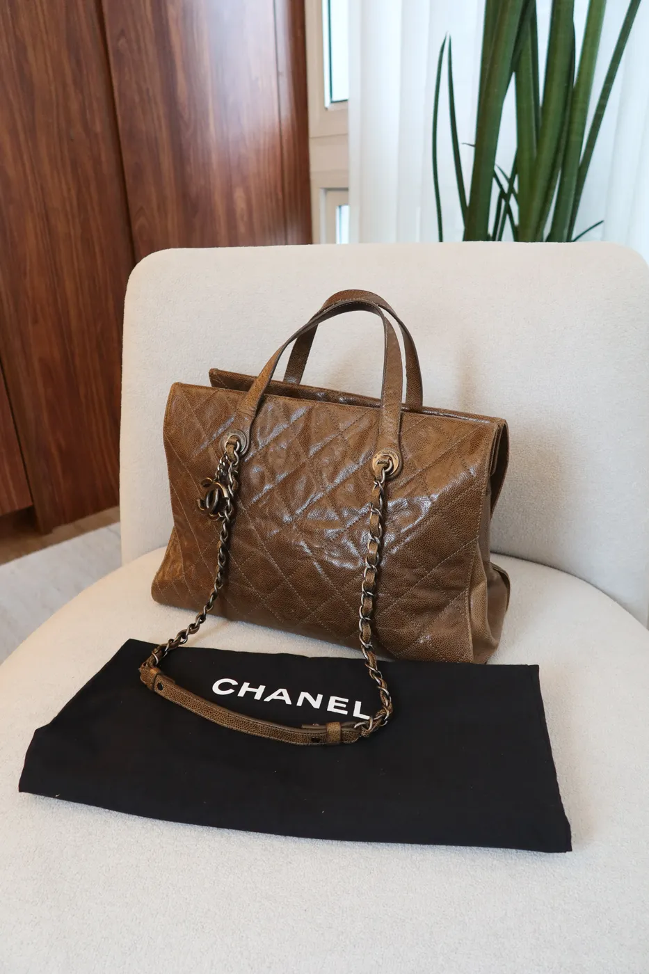 Bolsa Chanel Quilted Tote Marrom - 2