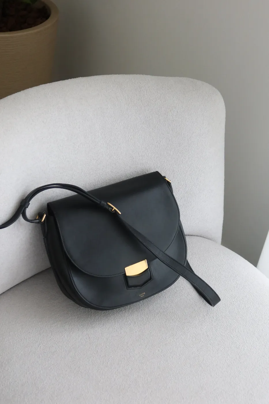 Bolsa Celine Small Troutteur Preta - 2