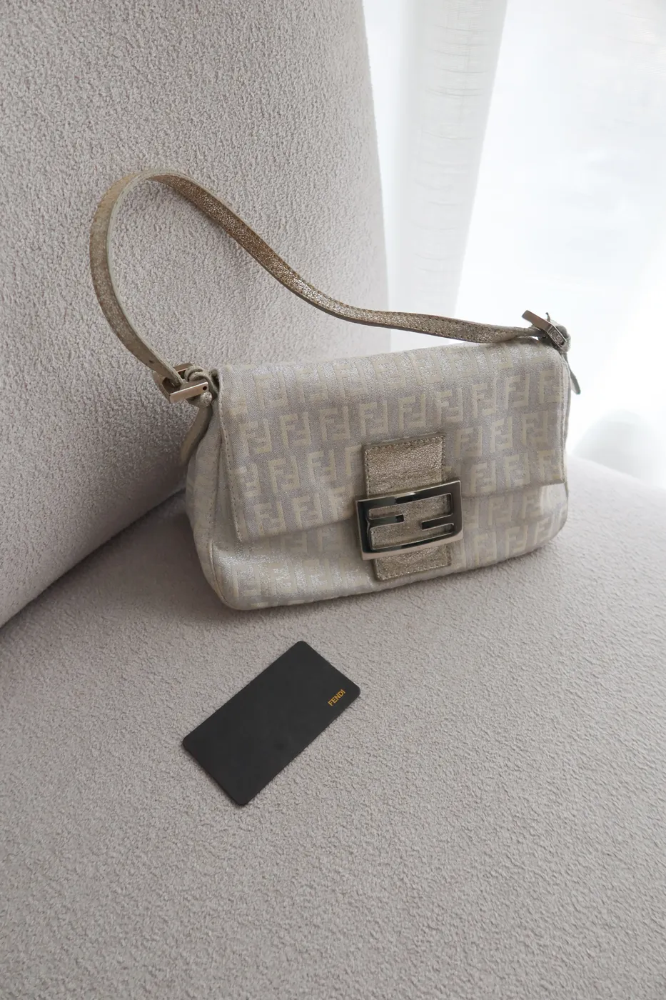 Bolsa Fendi Zucchino Mini Mama Baguette Prateada - 4