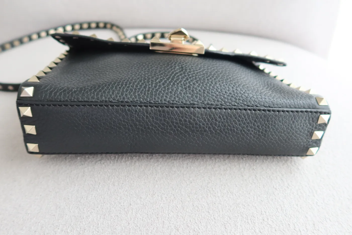Valentino Rockstud Crossbody Preto - 7