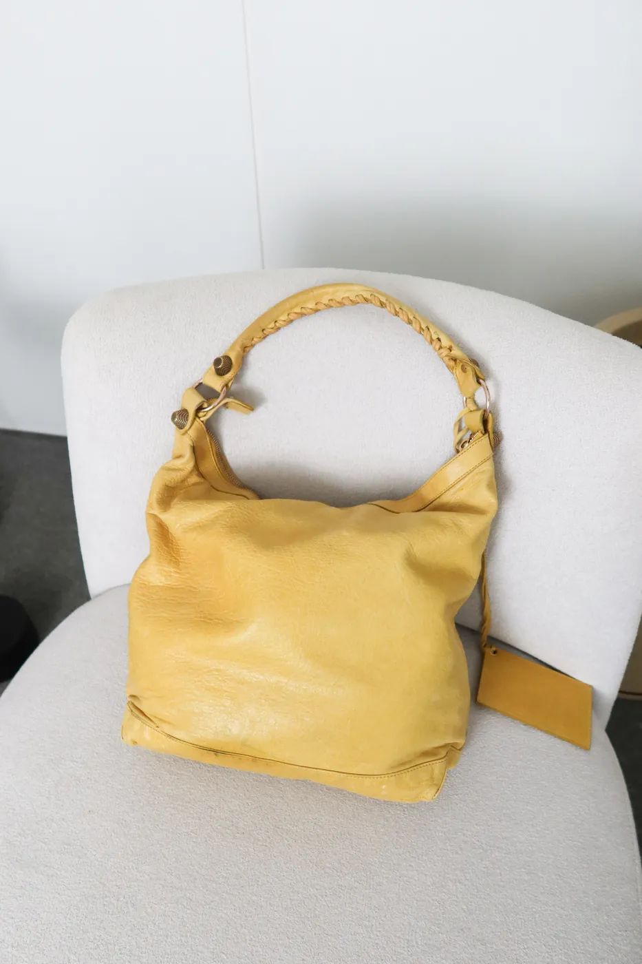 Bolsa Balenciaga Hobo Day amarela - 3