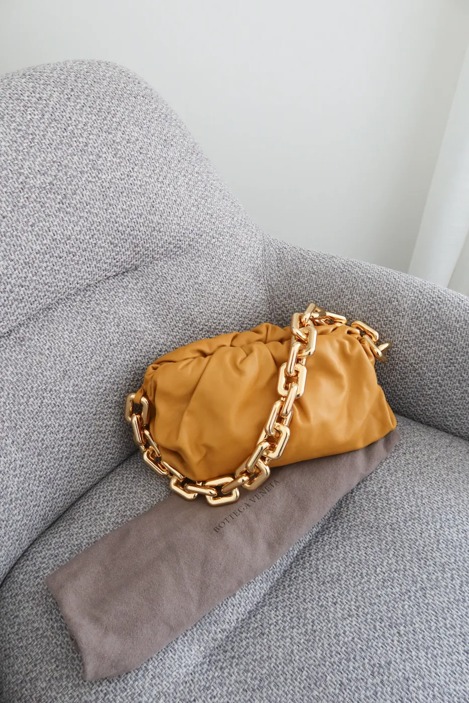 Bolsa Bottega Veneta The Chain Pouch Caramelo - 4
