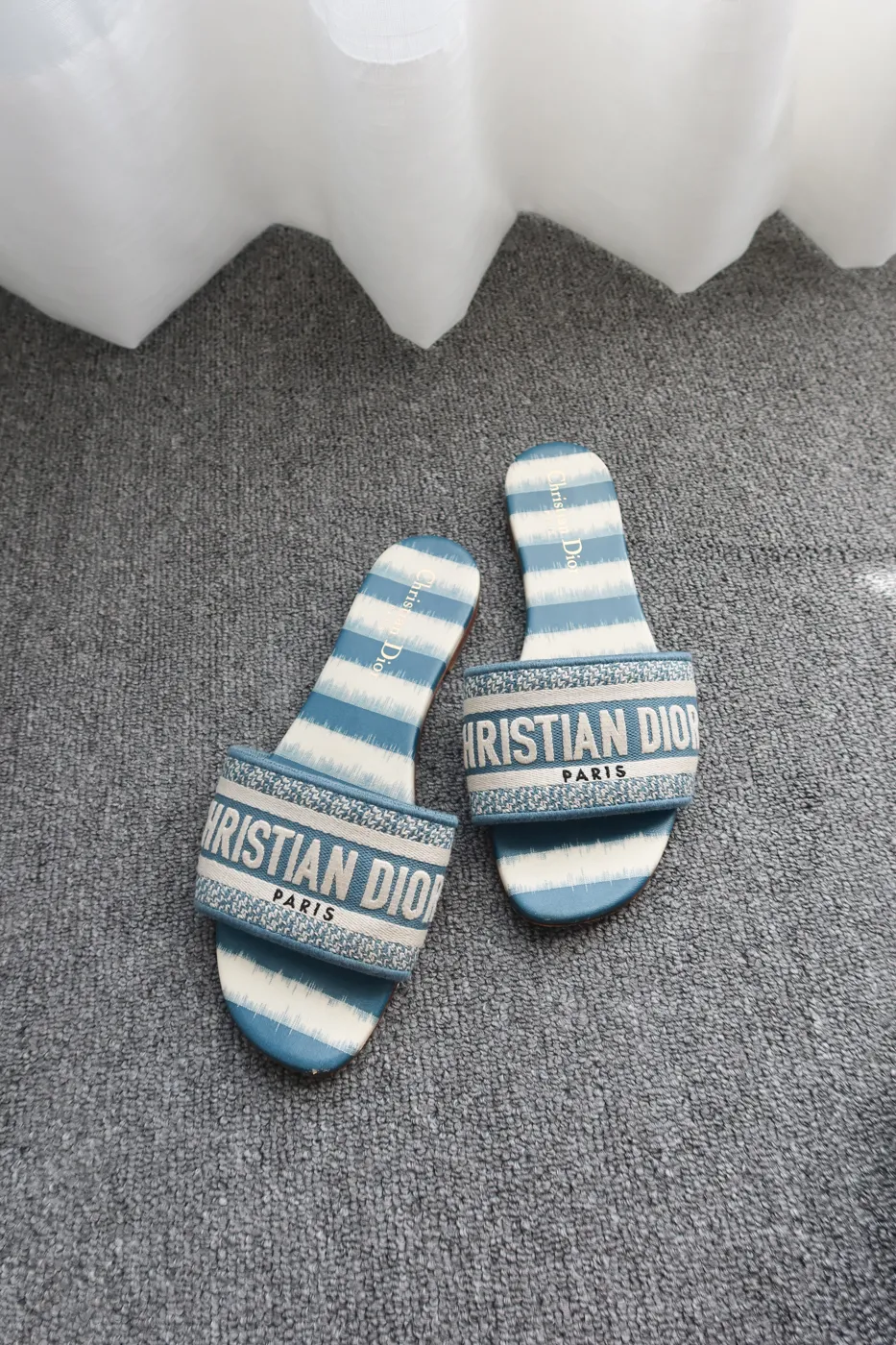Rasteira Christian Dior Dway Slide Azul e branco - 2