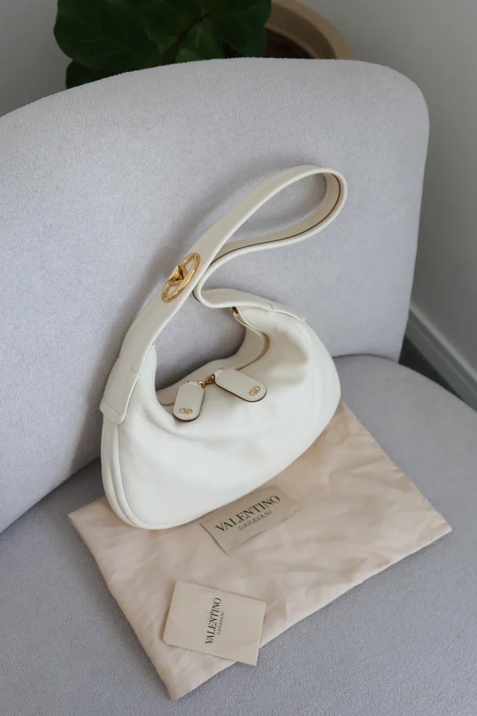 Valentino Garavani Small Go-Hobo Branco - 2