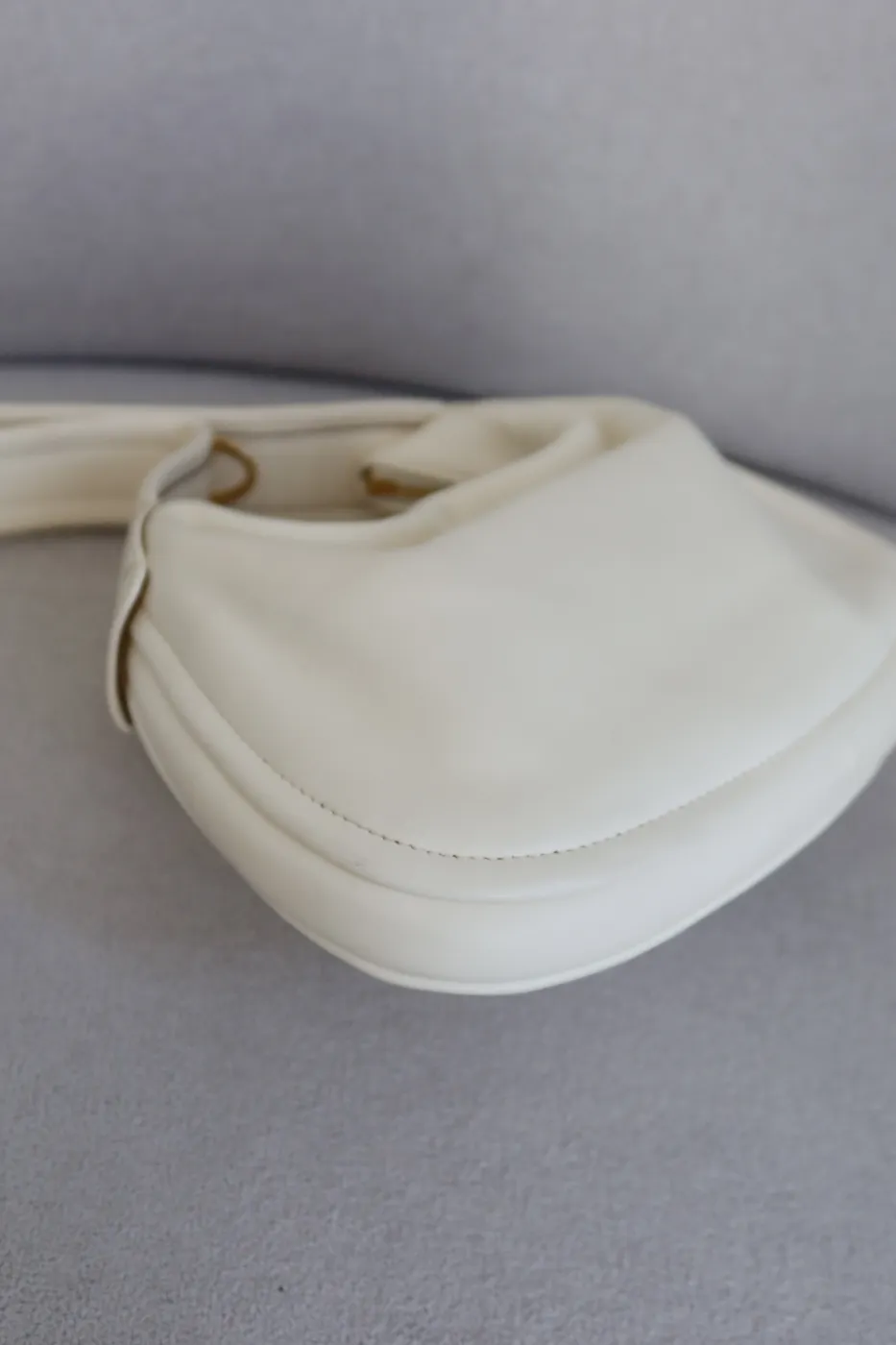Valentino Garavani Small Go-Hobo Branco - 6