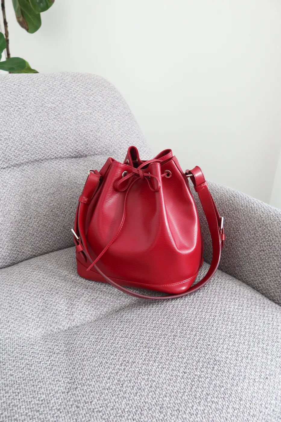 Bolsa Louis Vuitton MM Noe Vermelho - 7