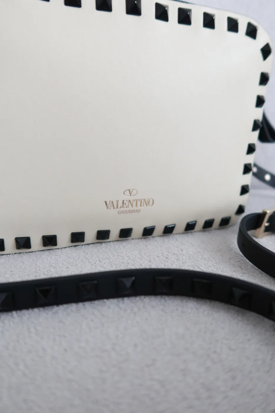 Valentino Garavani Rockstud Camera Bag HB-1409 - 4