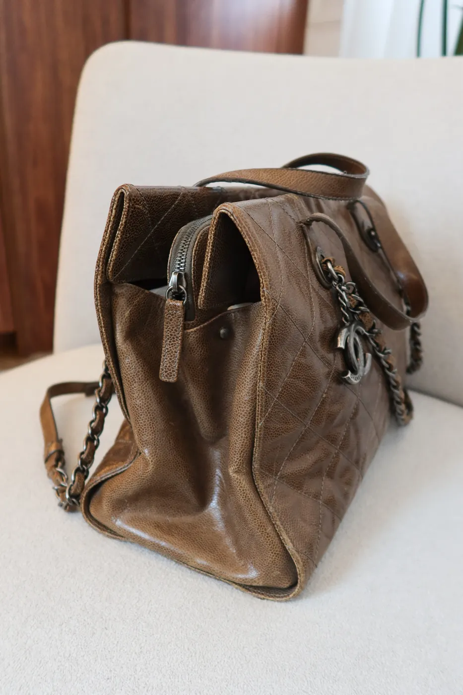 Bolsa Chanel Quilted Tote Marrom - 5