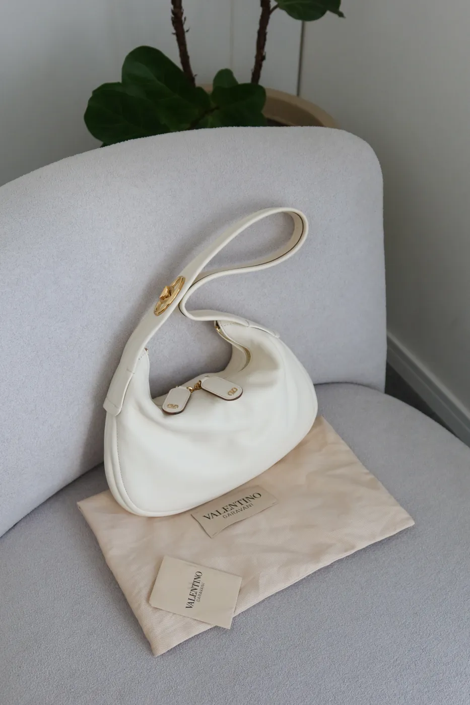 Valentino Garavani Small Go-Hobo Branco - 3