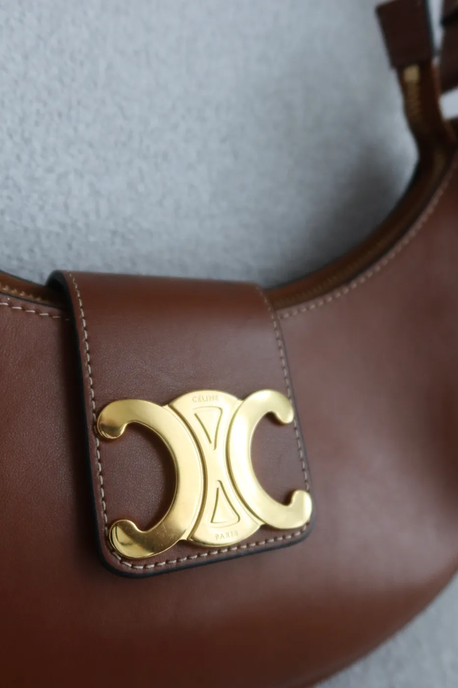 Bolsa Celine Ava Triomphe Marrom - 8