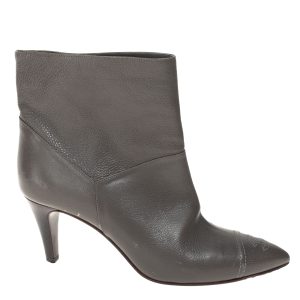 Bota Chanel Cano Médio Couro Cinza