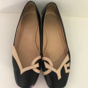 Sapatilha Louboutin preto com nude sola 405