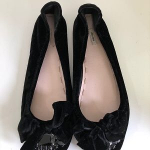 Sapatilha Miu Miu preto veludo sola 395