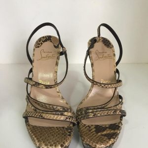 Sandália Louboutin sola 39