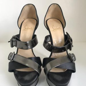 Sandália Louboutin deusa sola 375