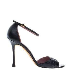 Sandália Manolo Blahnik Couro Preto