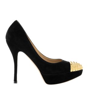 Pump Valentino Garavani Camurça Preta Spikes Dourado