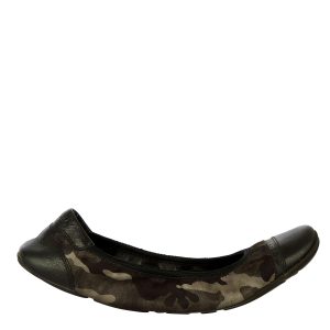 Sapatilha Prada Couro Preto e Tecido Estampado