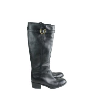 Bota Salvatore Ferragamo Preta c Cano Longo e Ferragem Prata Tam 38 Br