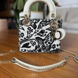 Bolsa Dior Lady Dior Mini Bordada