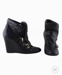 Ankle Boot  Chanel Cano com Fivelas
