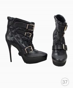 Bota Burberry Fivelas