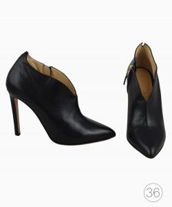 Bota Chloe Gosselin Preta