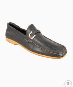 Mocassim Ferragamo Gancini Couro Preto
