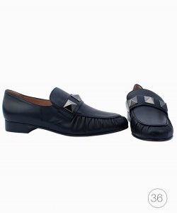 Mocassim Valentino Rockstud preto
