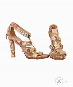 Sandália Gucci Sigourney Studded Phyton
