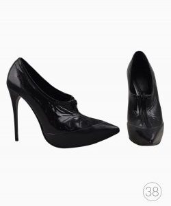 Sapato Burberry Preto