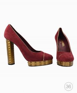 Sapato Chanel suede gold sculpted heel bordô