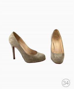 Sapato Louboutin Bege Camurça
