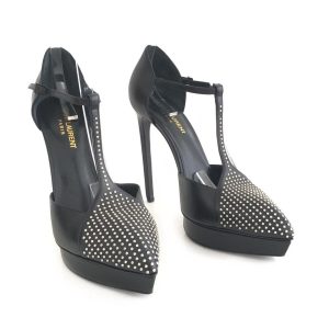 Sapato Scarpin Saint Laurent Preto com Tachas Tam 385