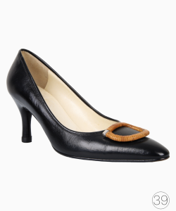 Scarpin Ferragamo Vintage Couro Preto