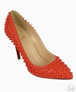 Scarpin Louboutin Follies Spikes Coral