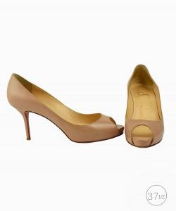 Sapato Louboutin Very Prive bege