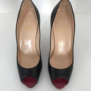 Sapato Louboutin preto sola 365