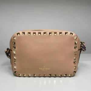 Bolsa Valentino Rockstud câmera Bag Nude