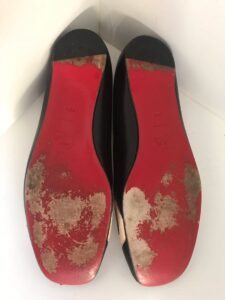 Sapatilha Louboutin preto com nude, sola 40.5!